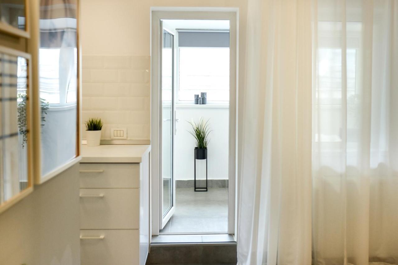 בוקרשט Spacious 1Br In The City Center - Amazing For Extended Stays מראה חיצוני תמונה