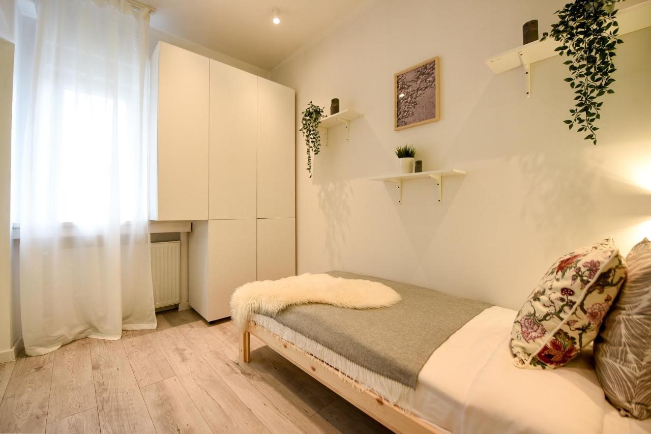 בוקרשט Spacious 1Br In The City Center - Amazing For Extended Stays מראה חיצוני תמונה