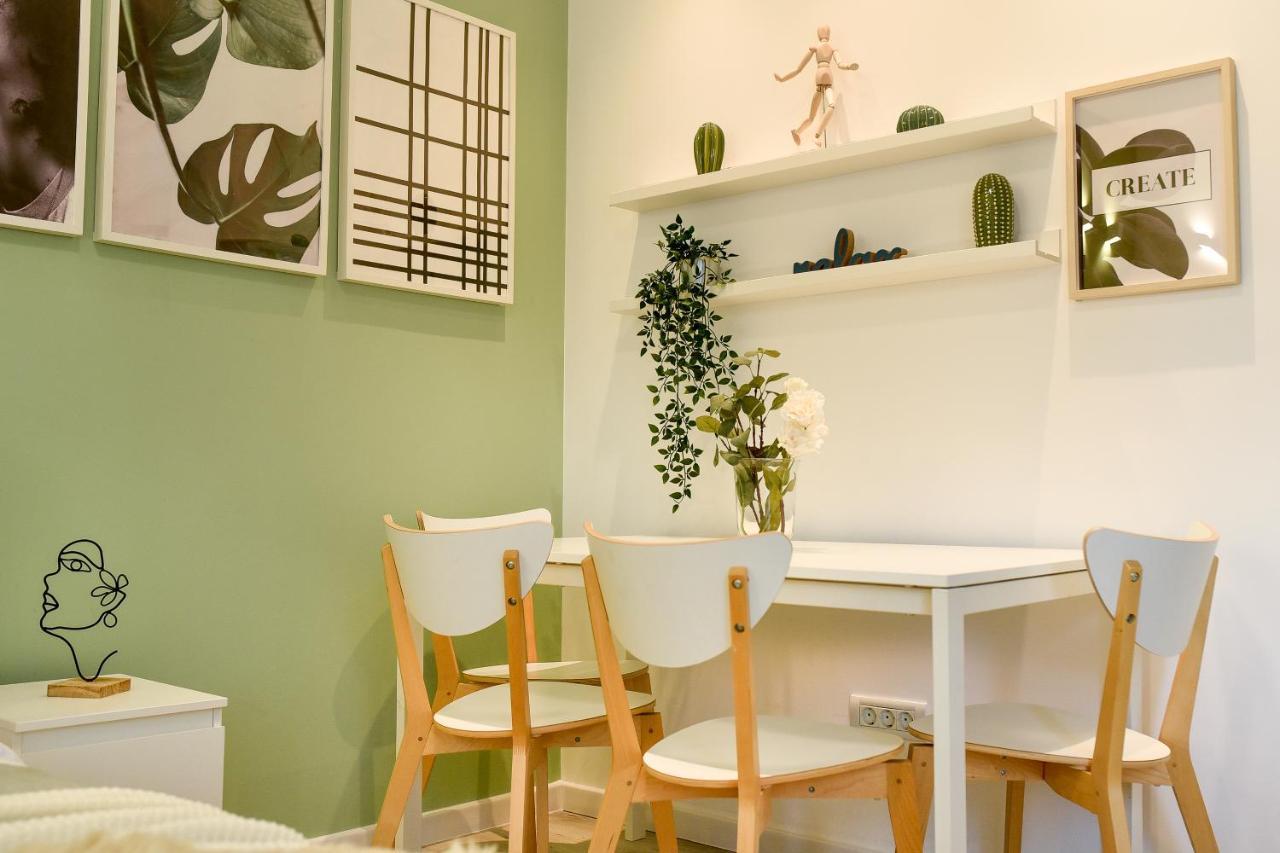 בוקרשט Spacious 1Br In The City Center - Amazing For Extended Stays מראה חיצוני תמונה