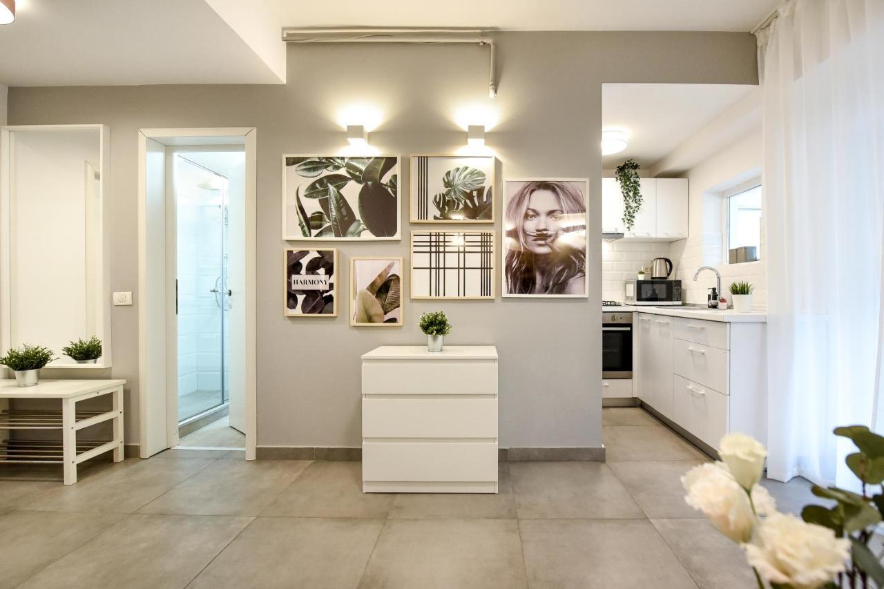 בוקרשט Spacious 1Br In The City Center - Amazing For Extended Stays מראה חיצוני תמונה